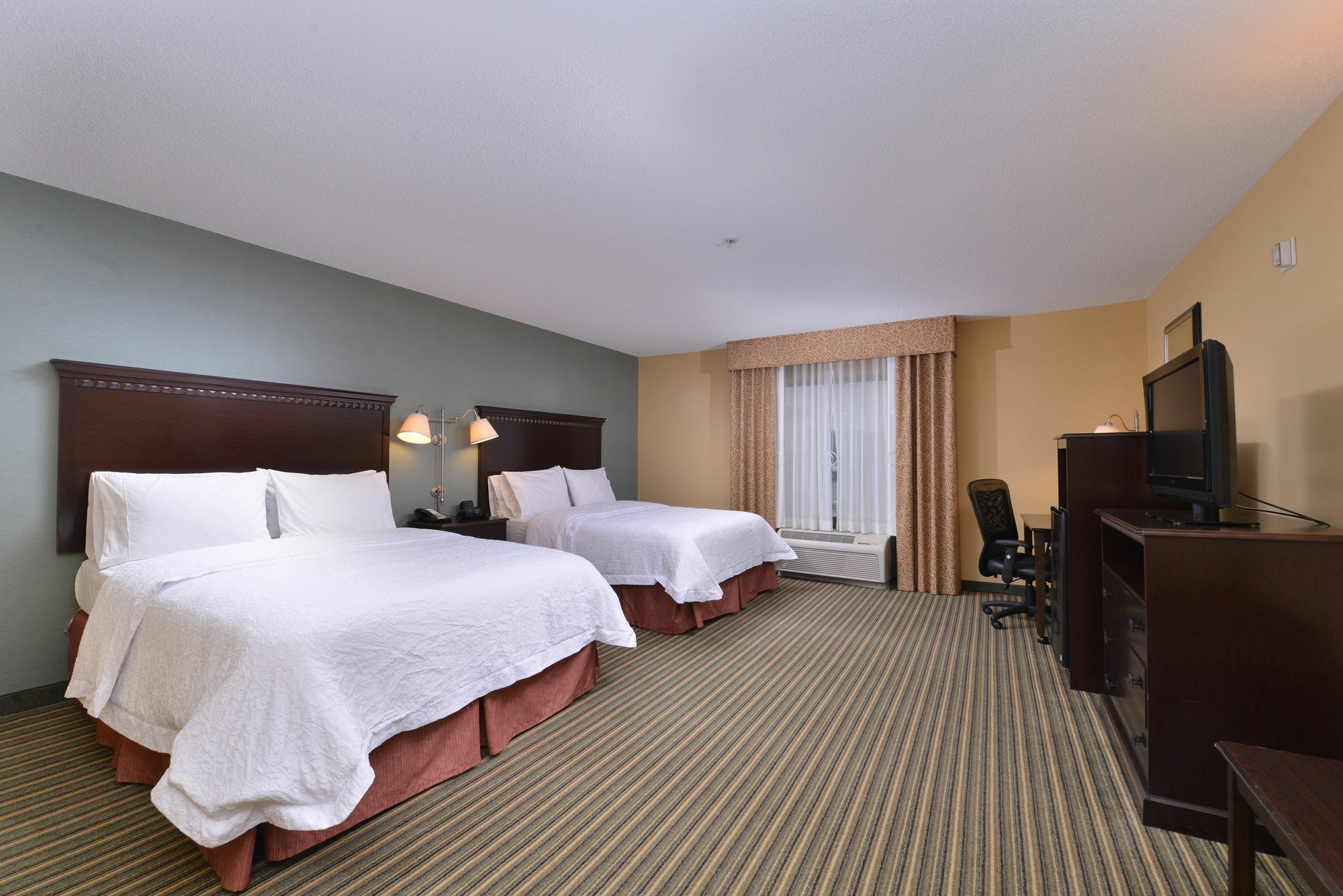 Hampton Inn & Suites Fort Belvoir Alexandria South Exterior photo